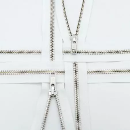 YKK001364 | Zamek metalowy rozdzielczy anty-nikiel kolor 501 biały 60 cm - 1
