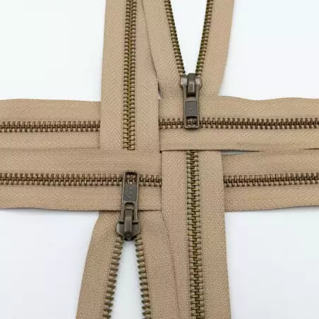 YKK001410 | Zamek metalowy rozdzielczy stary mosiądz kolor 573 ciemny beż 45 cm - 1