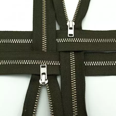 YKK000811 | Zamek metalowy nierozdzielczy anty-nikiel kolor 078 ciemny khaki 10 cm - 1
